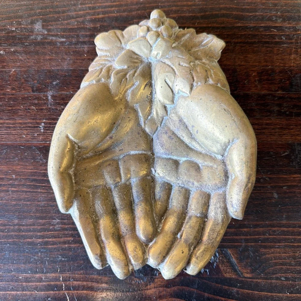 antique vintage brass/bronze trinket dish Queen Victoria's cupped Hands Grapes